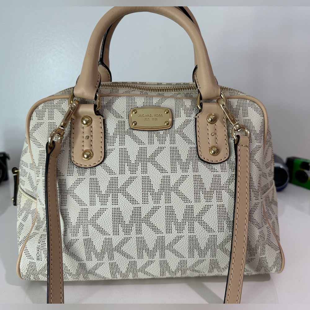 Michael Kors women, handbag beige/ cream vintage